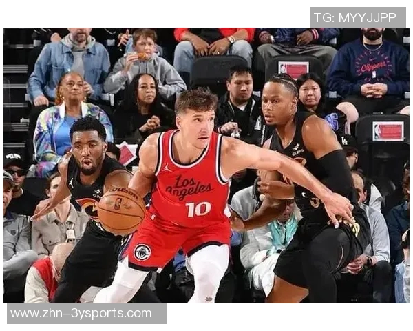 卢指导谈球队深度与经验球员年纪越大更显实力与智慧 卢指导谈球队深度与经验球员年纪越大更显实力与智慧