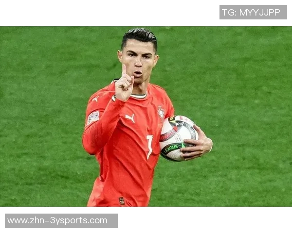 C罗社交媒体分享回归葡萄牙国家队照片帅气戴墨镜引发球迷热议