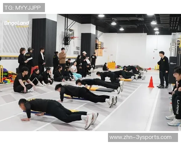 四川教练组集体罢工球员自发训练并将于周五前往青岛体测 四川教练组集体罢工球员自发训练并将于周五前往青岛体测