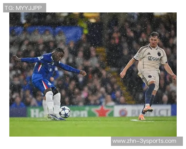 德国裁判茨瓦尔执法切尔西与阿贾克斯对决引发关注