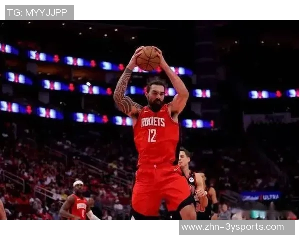 亚当斯本赛季场均出场时间排名第161前场篮板领跑联盟正负值位列第六